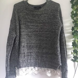 REDUCED‼️ Forever 21 sweater with lace trim!